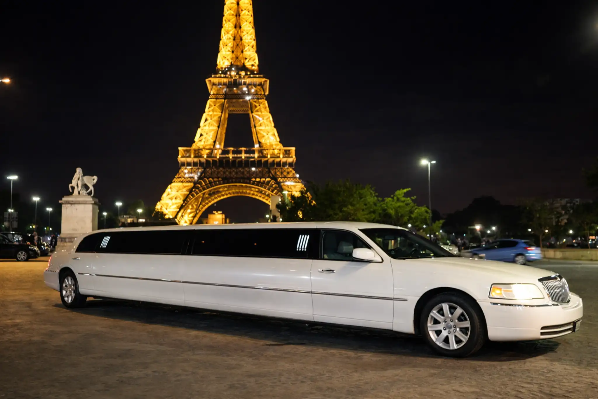 Découvrir Paris en limousine